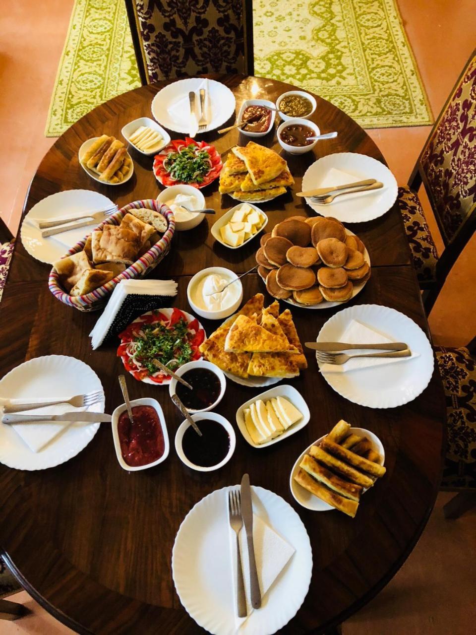 Travel Inn House Mestia • Მოგზაურის Სახლი Kültér fotó